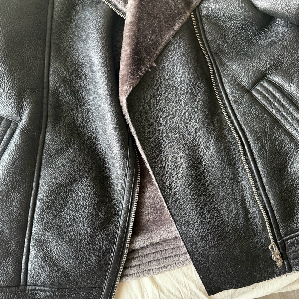 Black Leather Jacket with Fur Collar - Picture 3 of 4